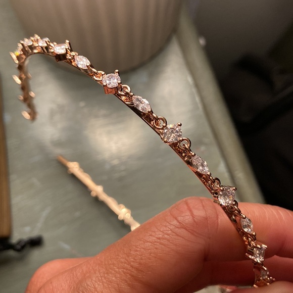 AMY O BRIDAL CRYSTAL ROSE GOLD DAINTY HEADBAND - Picture 5 of 6